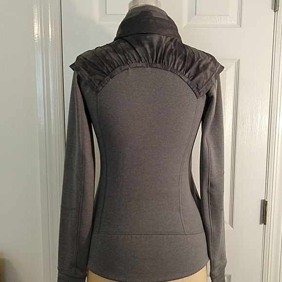 Lululemon Snug Sprinter Full Zip Jacket - Picture 4 of 9